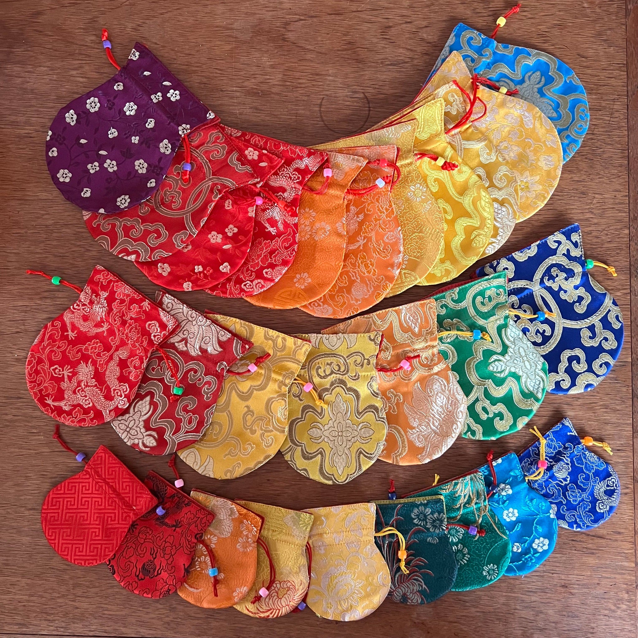 Brocade pouch in various colours and sizes for malas or jewellery