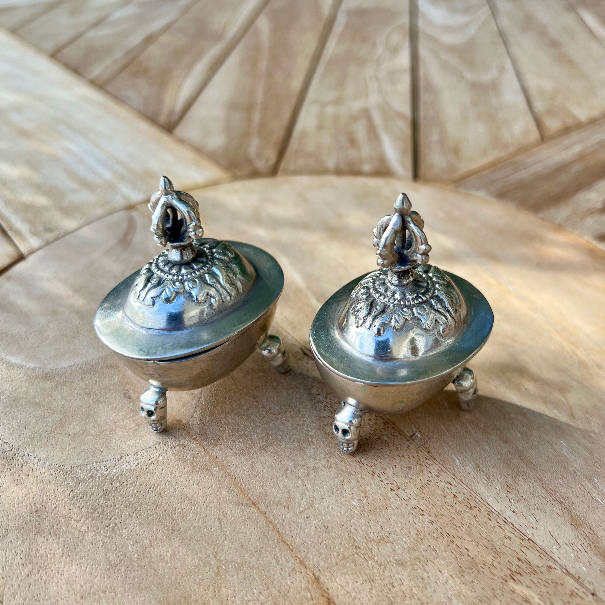 Silver Plated Copper Kapala Set with Skull Legs and Height of 6.5cm