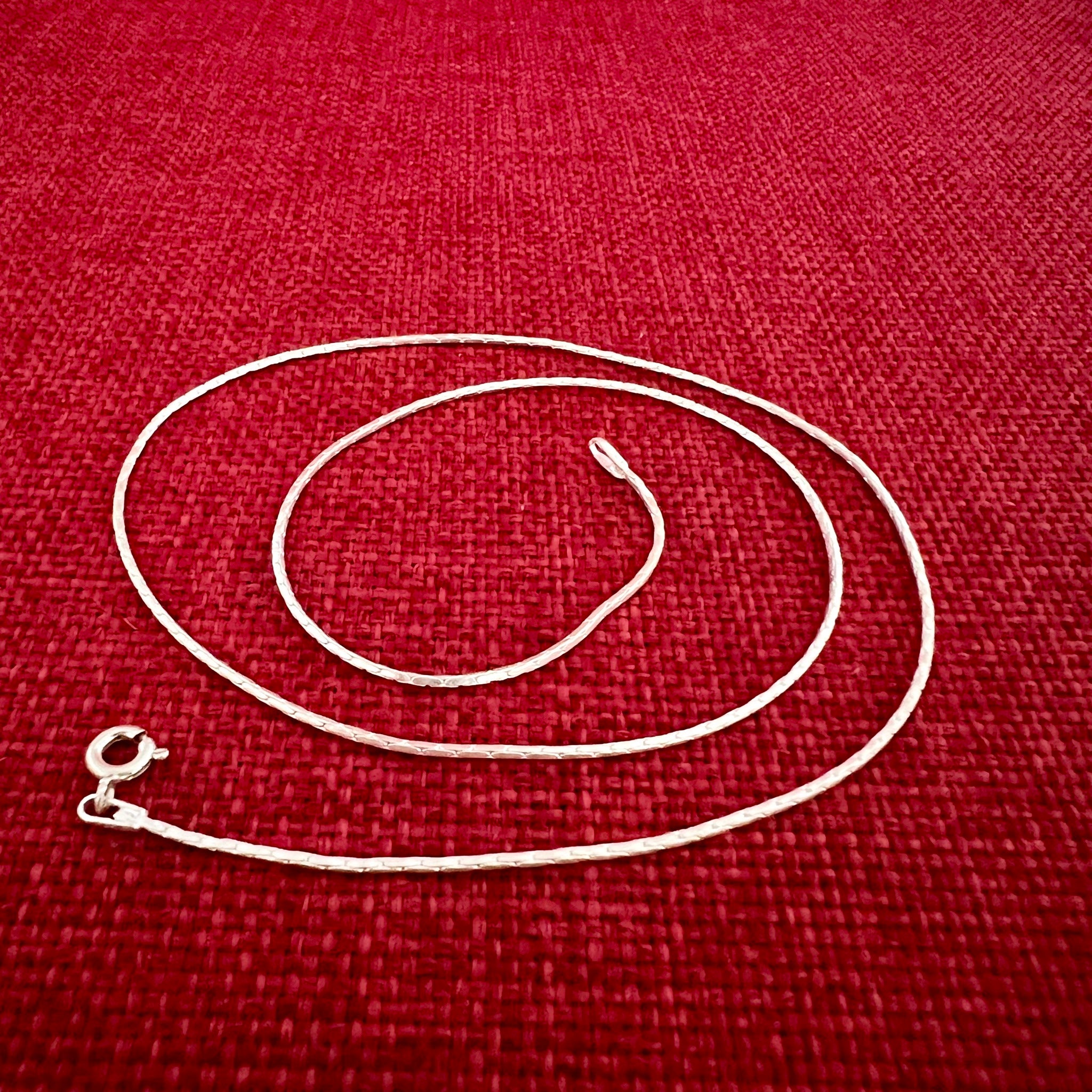 51.5cm Sterling Silver Segment Chain 1mm diameter