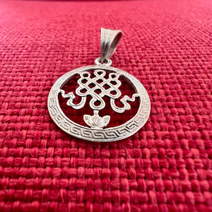 2cm silver pendant with Buddhist Auspicious Endless Knot symbol