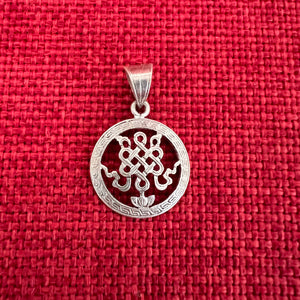 2cm silver pendant with Buddhist Auspicious Endless Knot symbol