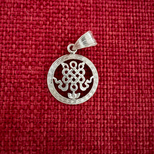 2cm silver pendant with Buddhist Auspicious Endless Knot symbol