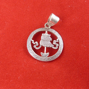 2cm silver pendant with Buddhist Auspicious Parasol symbol