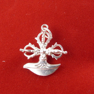 2.5cm silver curved knife with a double dorje top